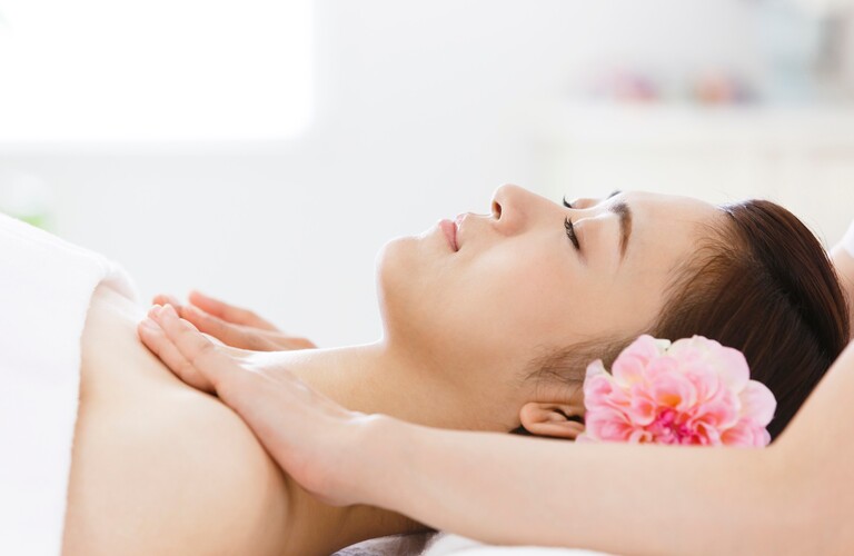 女性らしさを引き出すプライベートサロン | 長岡近郊のリラクゼーションならBritish relaxation salon Arbour